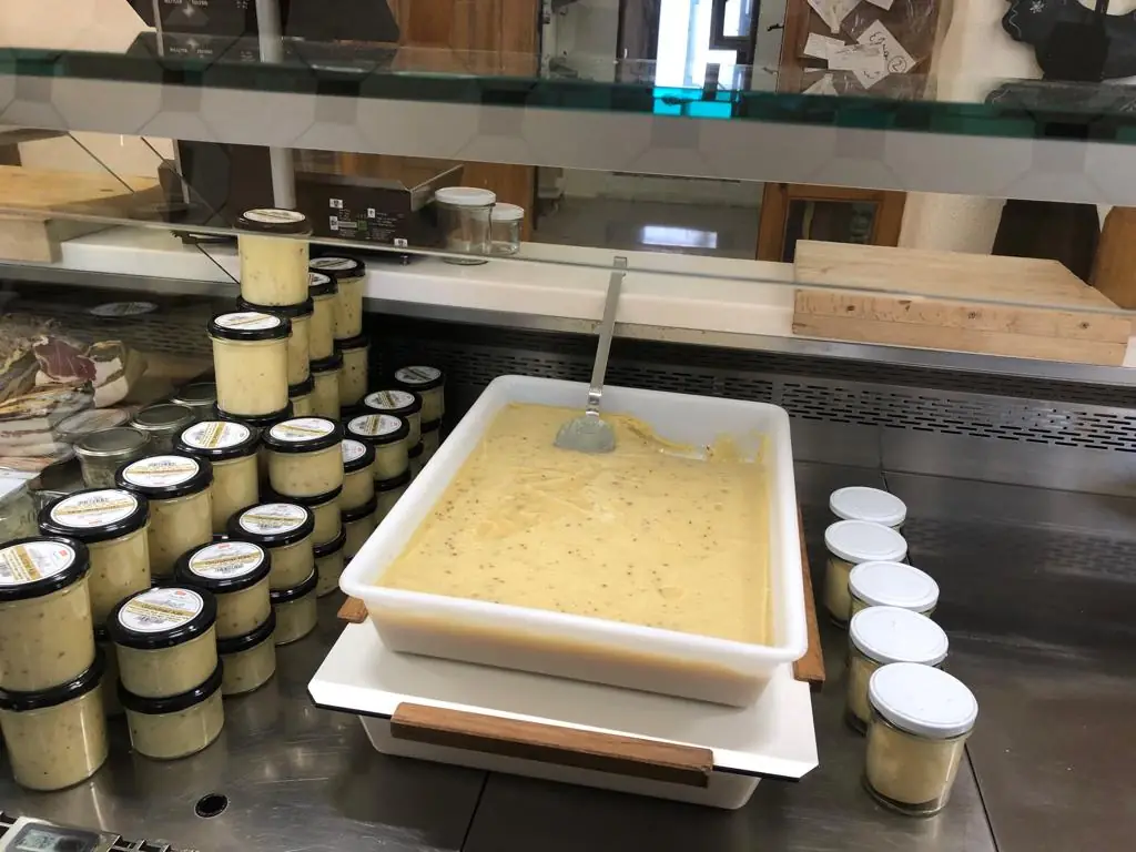 Creme spalmabili in vasetto e Topfen (formaggio fresco)